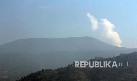 Aktivitas vulkanik Gunung Tangkuban Perahu, Sabtu (3/8).