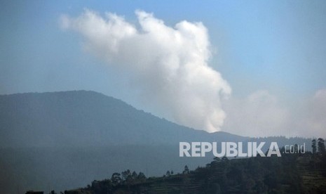 Aktivitas vulkanik Gunung Tangkuban Parahu, Sabtu (3/8).