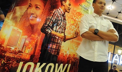 Aktor Ben Joshua pemeran utama sebagai Jokowi menghadiri peluncuran trailer film 'Jokowi Adalah Kita' di Jakarta, Selasa (7/10). 