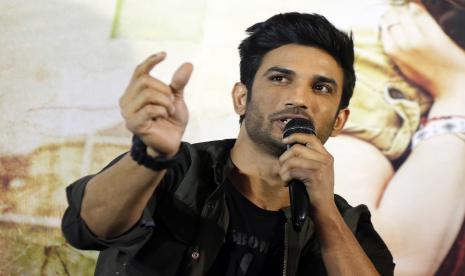 Aktor Bollywood Sushant Singh Rajput ditemukan meninggal di kediamannya di Mumbai, India akibat bunuh diri, Ahad (14/6).