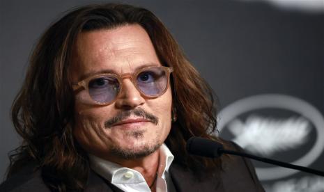 Aktor Johnny Depp menghadiri konferensi pers filmJeanne du Barry di Festival Film Cannes, di Cannes, Prancis, 17 Mei 2023. Festival berlangsung dari 16 hingga 27 Mei.