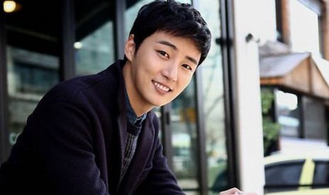 Aktor Korea, Yoon Si Yoon