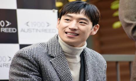 Aktor Lee Je-hoon