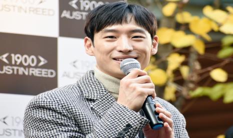 Lee Je-hoon tertarik bermain drama komedi romantis dengan Shin Hye-sun (Foto: aktor Lee Je-hoon)