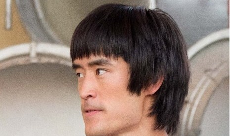 Aktor Mike Moh berperan sebagai Bruce Lee dalam film Once Upon a Time in Hollywood.