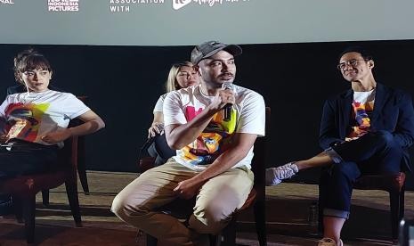 Aktor pemeran Glenn Fredly The Movie, Marthino Lio dalam konferensi pers Glenn Fredly The Movie.