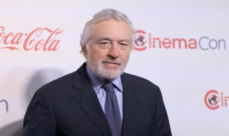 Aktor senior Robert De Niro. Selagi mempromosikan film barunya, Killers of the Flower Moon, di Festival Film Cannes, De Niro sempat melayangkan cercaan terhadap mantan Presiden AS Donald Trump.