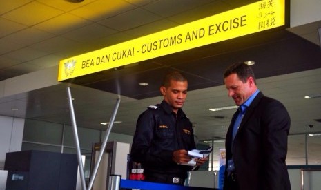 Aktvitas kepabeanan di salah satu terminal keberangkatan internasional.