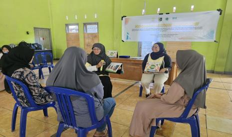 akultas Ilmu Keperawatan Universitas Indonesia (FIK UI) memberikan pelatihan resep MPASI, yaitu rempah Lombok di Puskesmas Jerowaru, Kabupaten Lombok Timur, Nusa Tenggara Barat (NTB).