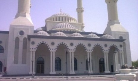 UEA Tetapkan Tahun Baru Islam Sebagai Hari Libur Umum. Foto: Al Farooq, yang merupakan Masjid terbesar di Dubai