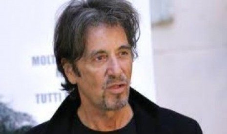 Al Pacino tertidur saat acara Golden Globe yang digelar virtual.