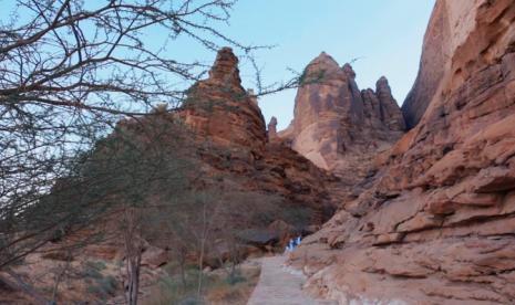 Gunung Ikmah Al Ula menjadi rute perdagangan Arab kuno. 