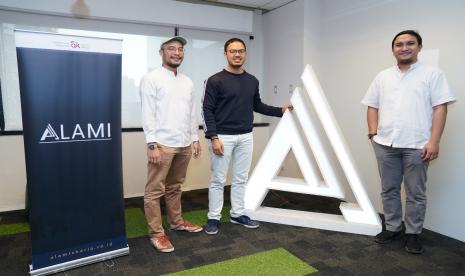 Alami atau PT ALAMI Fintek Sharia telah resmi mendapat tanda berizin sebagai Layanan Pinjam Meminjam Uang Berbasis Teknologi Informasi (LPMBUTI) Berdasarkan Prinsip Syariah atau yang biasa dikenal dengan Sharia Peer-to-Peer (P2P) Financing.