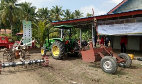 Alat mesin pertanian.