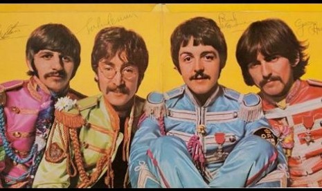 Album Beatles, --Sgt Pepper's Lonely Hearts Club-- dengan tanda tangan seluruh personel di atas kepala dilelang oleh Heritage Auction.