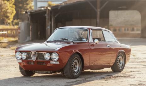 Alfa Romeo GTV 2000