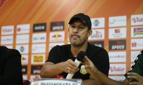 Pelatih Persipura Jayapura Alfredo Vera