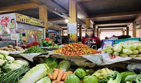 Alifia Ramadanti (26), salah satu pedagang cabai di Pasar Beringharjo, Yogyakarta.