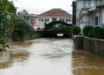 Aliran sungai Cikapundung Bandung. 