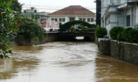 Aliran sungai Cikapundung Bandung. 