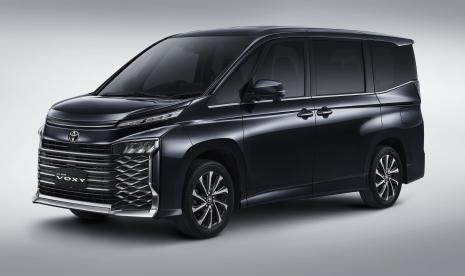 All New Voxy kini tampil lebih canggih setelah disematkannya sejumlah fitur canggih bagi kenyamanan dan keamanan berkendara. Voxy salah satu model Toyota yang masih diimpor dari Jepang.