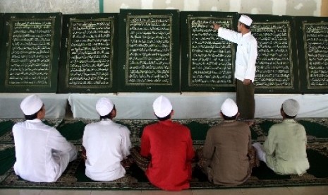 Allah SWT telah menurunkan Alquran untuk semua makhluk-Nya.