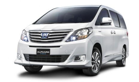 Alphard Hybrid. 