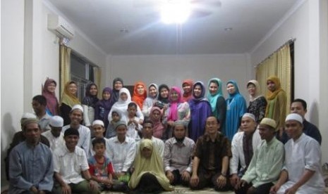 Alumni angkatan pertama Pesantren Mualaf Annaba Center