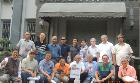 Alumni ITB '81 dukung Indar Atmanto saat ke Lapas Sukamiskin, Bandung, Sabtu (7/11)