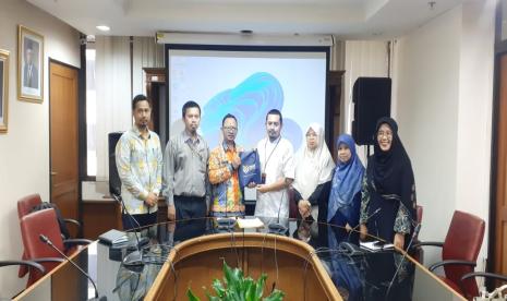 Amanah Takaful bersama Forum Komunikasi Majelis Taklim (FKMT) Jakarta Pusat melakukan audiensi dengan Walikota Jakarta Pusat pada Kamis (21/03) di kantor Walikota Jakarta Pusat.