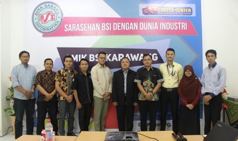 AMIK BSI Karawang menggelar sarasehan dengan dunia industri.