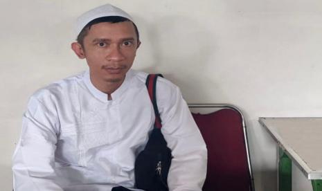 Ustadz Derry Sulaiman: Semoga Aming Istiqamah. Foto: Aming menggunakan peci. Foto ini diunggah Aming di akun Instagram-nya dan mendapat banyak komentar dari rekan sesama artis. (ilustrasi)