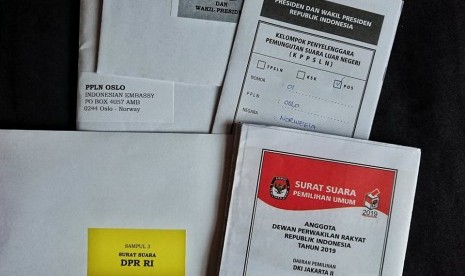 Amplop surat suara ke WNI yang ada di Norwegia.