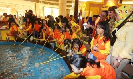 Anak-anak bermain di Ranch Adventure yang terletak di Kota Kasablanka, Jaksel.