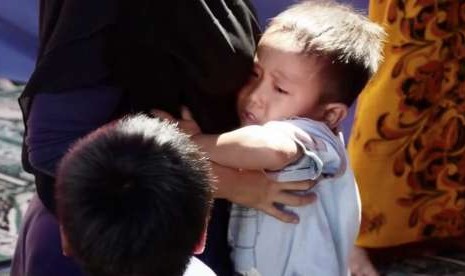 Anak-anak di pengungsian korban gempa di Lombok Utara.