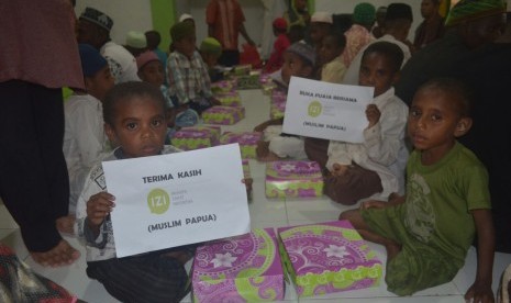 Anak-anak Muslim Papua yang mengikuti Kampung Ramadhan IZI.