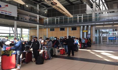 Anak Buah Kapal (ABK) Kapal Pesiar milik AIDA Cruise, Kamis (23/7), telah tiba di Jerman.