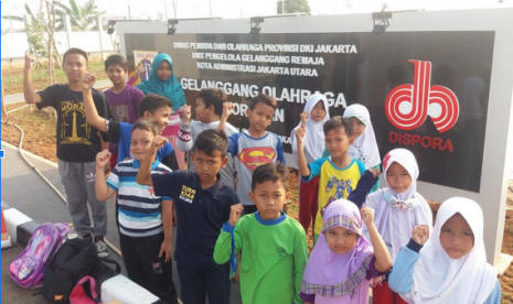 Anak Juara binaan Rumah Zakat beraktivitas di GOR Rororan.