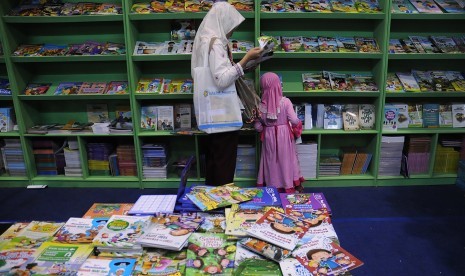 Anak perlu diajarkan untuk memiliki karakter seperti yang tertera dalam Alquran.