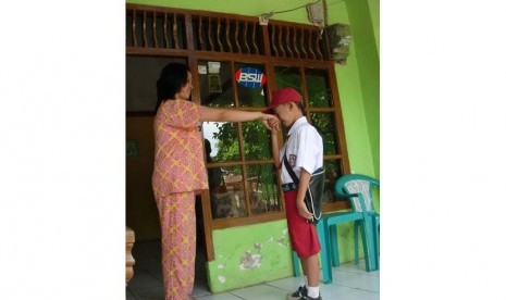  Gambar  Kartun  Anak Pamit  Ke Sekolah  Tempat Berbagi Gambar 