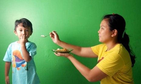 Anak susah makan (ilustrasi). Selama pandemi Covid-19, anak bisa saja menjadi bosan dengan menu makanan keluarga di rumah.