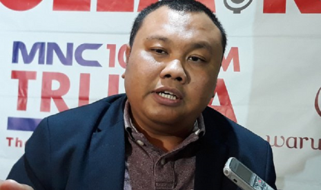 Pendiri lembaga survei KedaiKopi Hendri Satrio berpendapat, Covid-19 tak bisa menjadi alasan perpanjangan masa jabatan presiden menjadi tiga periode. (Foto: Hendri Satrio)