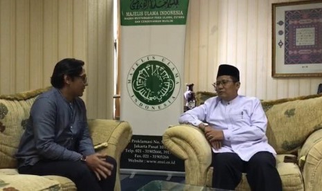 Andre Taulany saat mendatangi kantor pusat Majelis Ulama Indonesia (MUI) untuk meminta maaf.