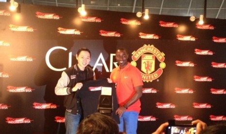 Andy Cole dalam jumpa pers Ayo! Indonesia Bisa Academy menuju Old Trafford