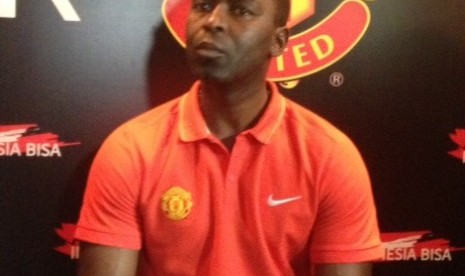 Andy Cole dalam jumpa pers Ayo! Indonesia Bisa Academy menuju Old Trafford