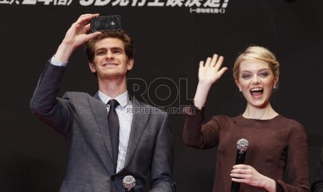 Andrew Garfield dan Emma Stone