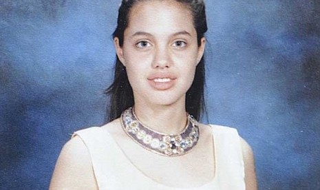 Angelina Jolie saat sekolah