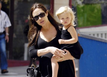 Angelina Jolie dan Shiloh