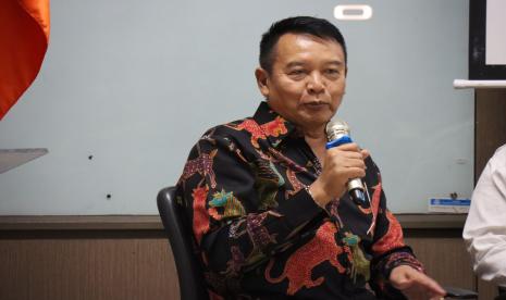 Anggot Komisi I DPR Fraksi PDIP, TB Hasanuddin. RUU TNI mengubah batas usia pensiun berdasarkan pangkat.