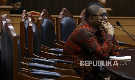 Anggota Bawaslu Fritz Edward Siregar menyatakan pihaknya akan mengawasi pelaksanaan protokol kesehatan pencegahan penyebaran Covid-19 oleh setiap pihak yang terlibat dalam penyelenggaraan Pilkada 2020.